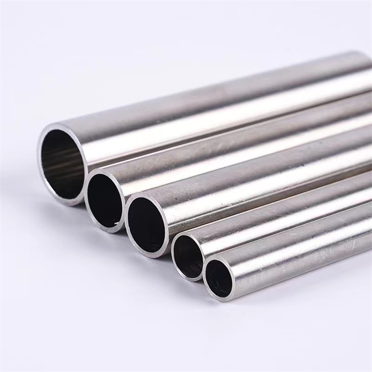 不锈钢薄板的优点与使用前景分析